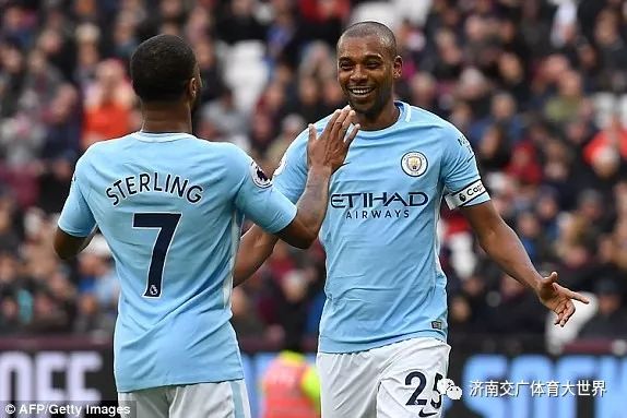 英超曼城补时绝杀阿森纳登顶榜首